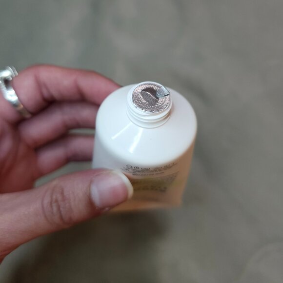 Bondi Sands Sunny Daze SPF50 Mineral Tinted Moisturizer 50ml - Picture 9 of 11